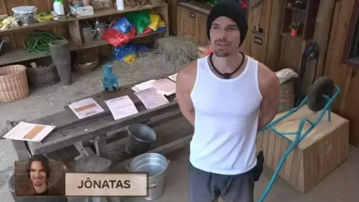 A Fazenda: Jônatas Faro pode perder cachê após desistir do reality