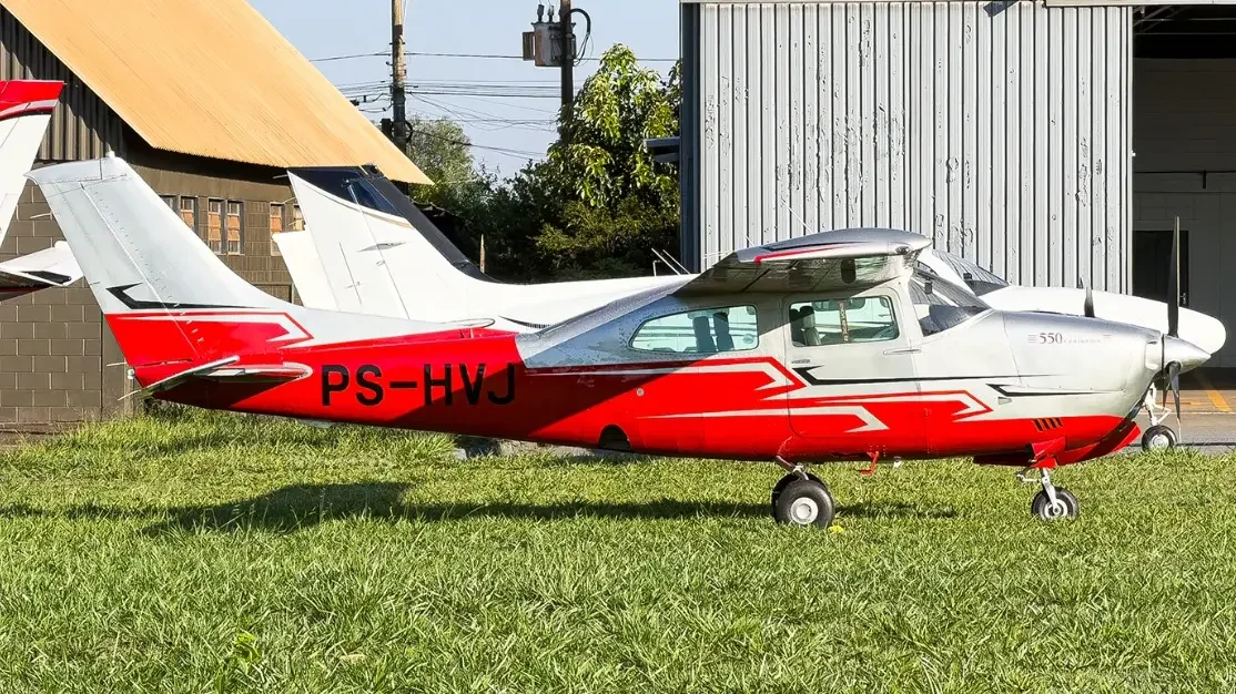 Aeronaves em Ibaretama: pista clandestina rende 25 kg de crack