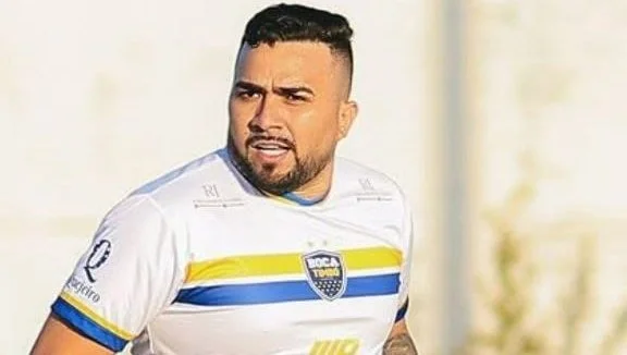 Bergol: jogador amador de 33 anos morto a tiros dentro do carro