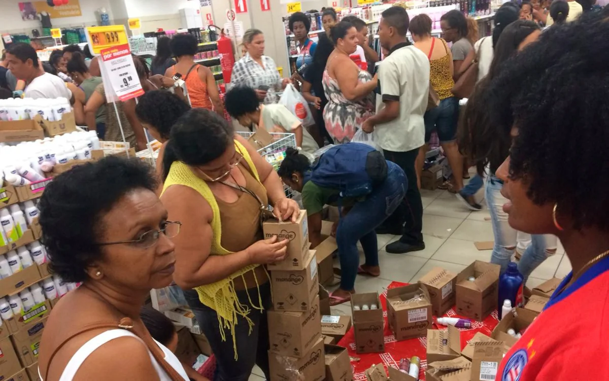 Ceará: 1,2 mil vagas temporárias no comércio e serviços