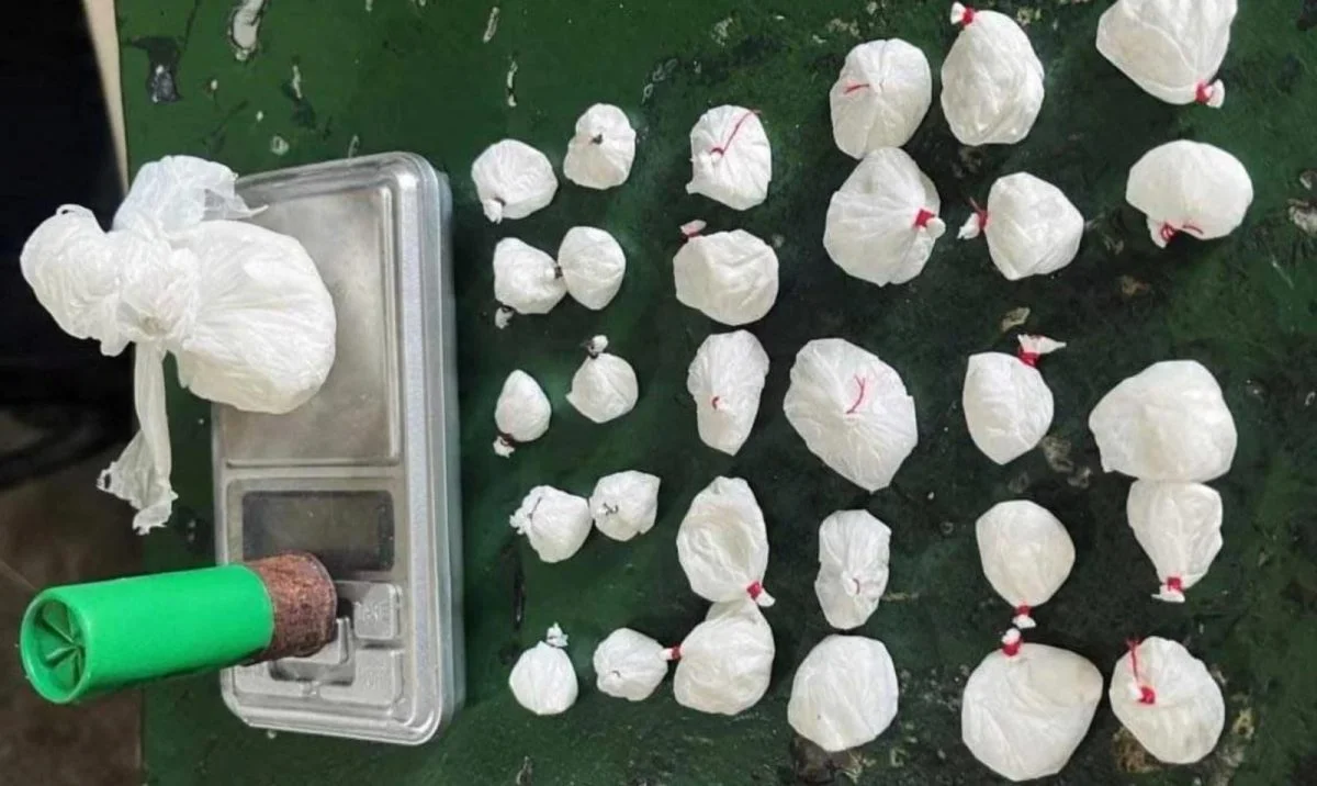 Comando Tático Motorizado apreende 320 g de cocaína e balanças