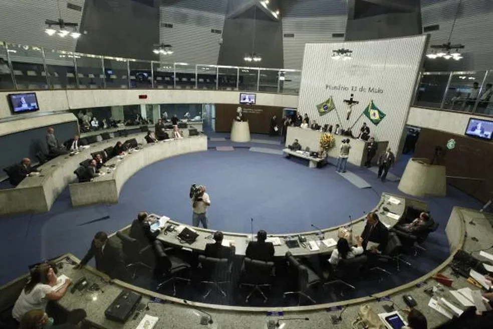 Deputados do Ceará: Tancredo lidera a lista com 148.967 votos