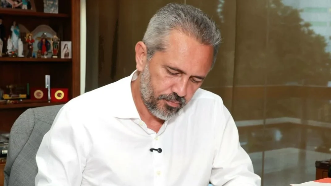 Elmano de Freitas lança Refis com desconto de até 100%