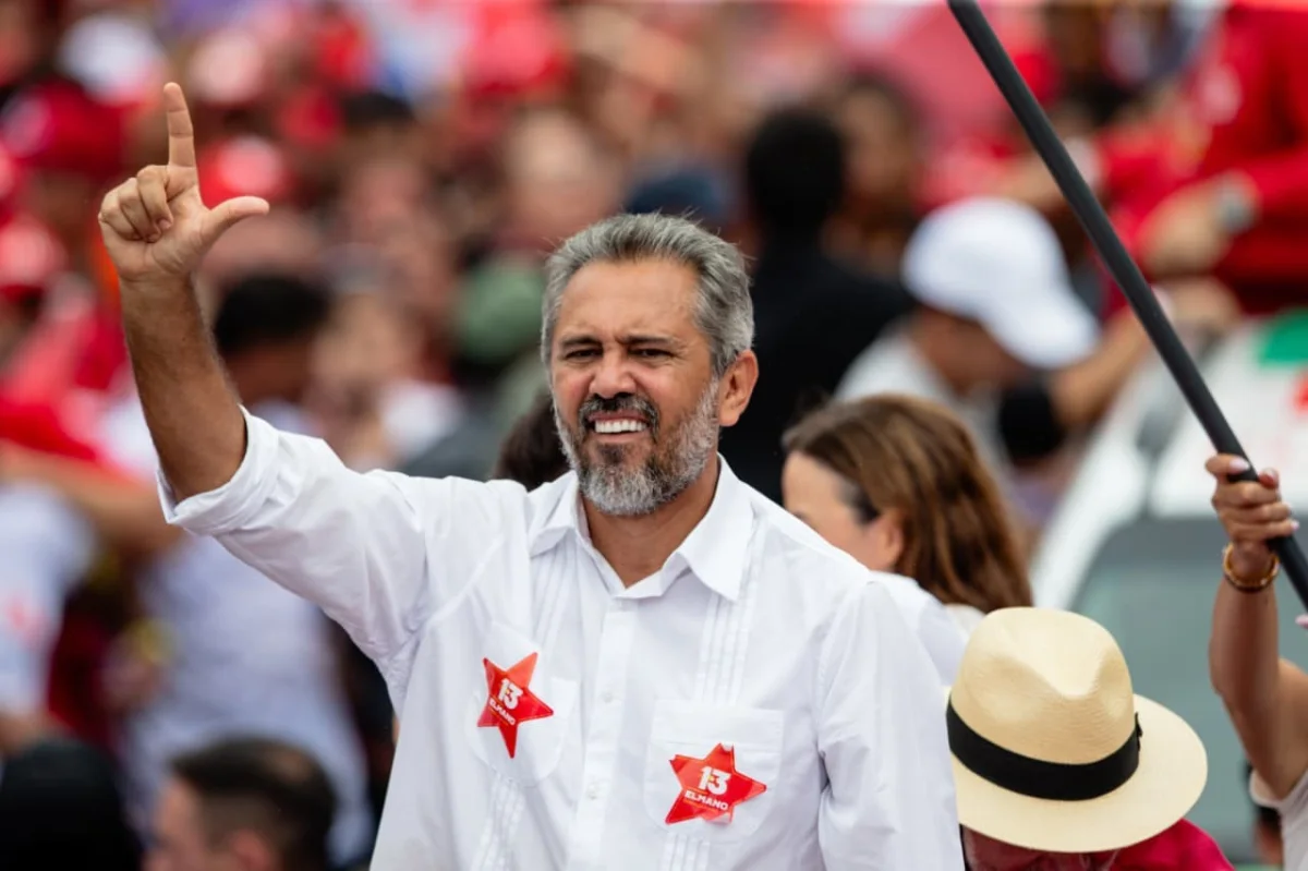 Elmano de Freitas: reeleito no 1º turno com 52,83% dos votos