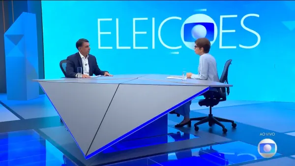 Flávio Bolsonaro espalha fake news sobre Lula