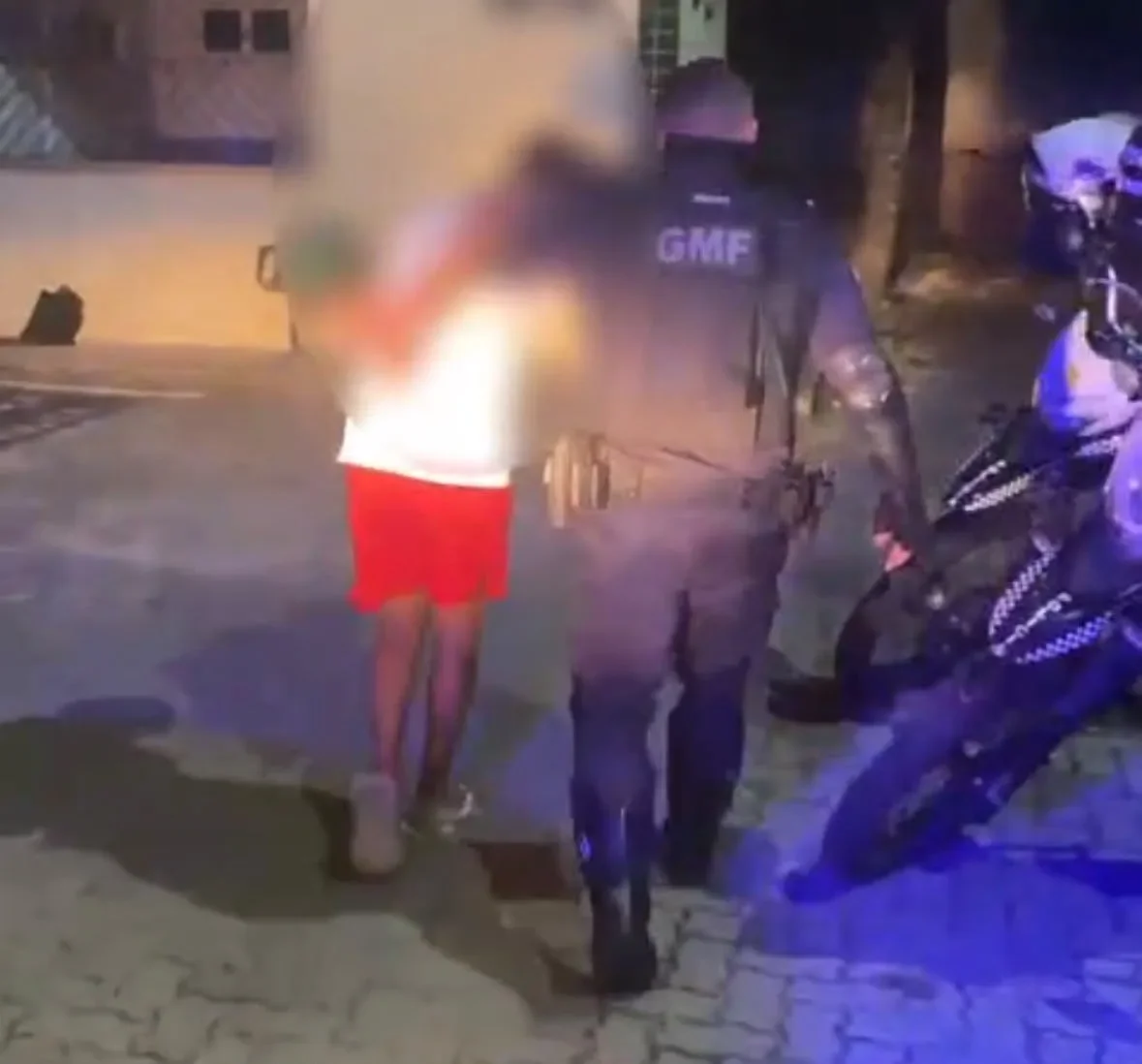 Guarda Municipal de Fortaleza apreende adolescente por roubo de celular