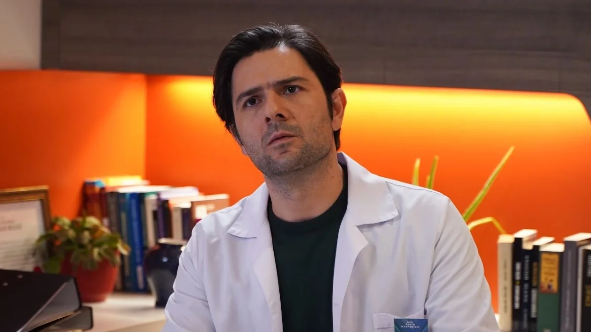 Iludida: Turgay pretende se casar com Asya após revelar tragédia