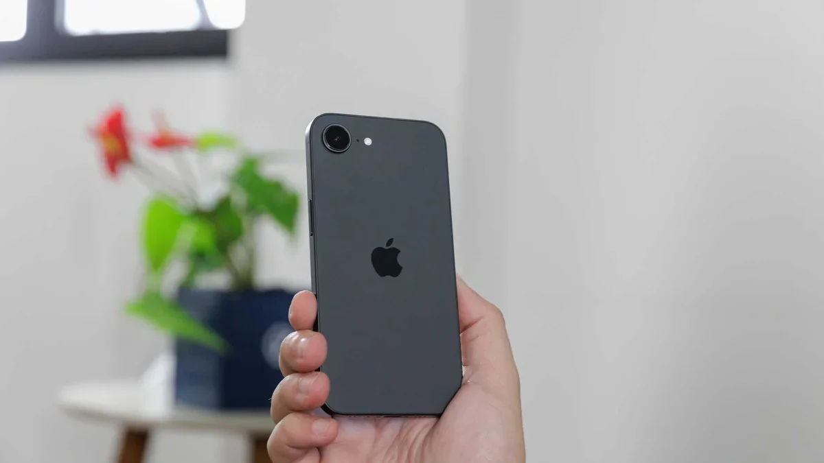 iPhone 16e: oferta no Pix reduz preço para R$ 2.834
