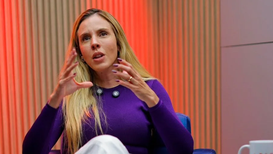 Jade Romero alerta sobre listas falsas de locais de votação