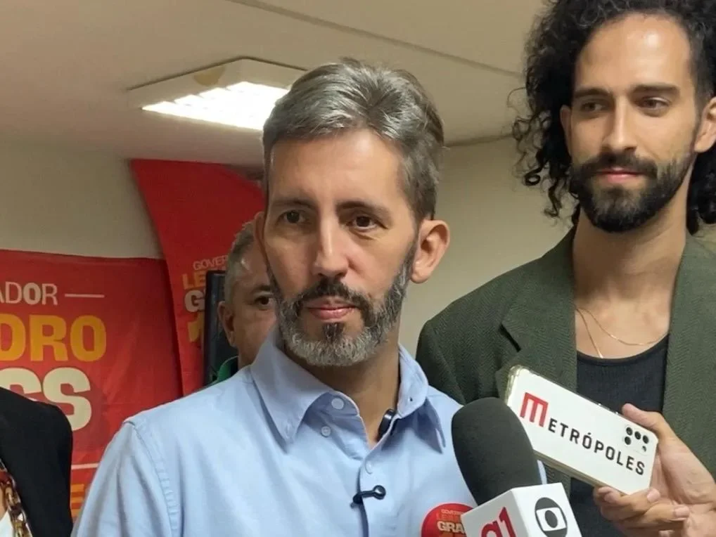 Leandro Grass amplia articulação e mira apoio do PSDB no comitê