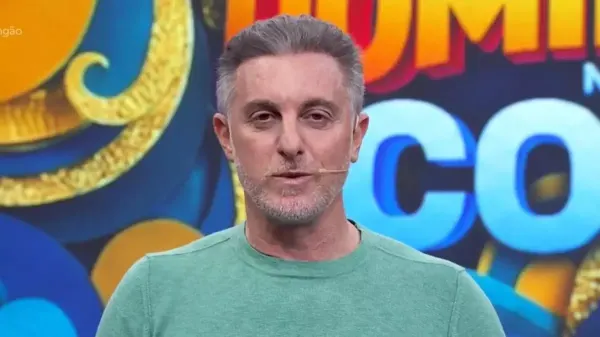 Luciano Huck chama de fake news acusações sobre RenovaBR