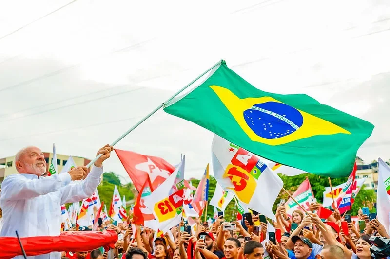 Lula em BH: passeata sai da Praça Raul Soares rumo à Estação
