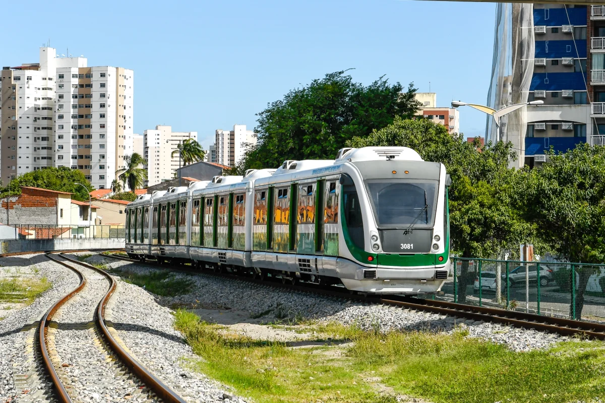 Metrô e VLTs do Ceará: transporte gratuito com horários especiais nas eleições