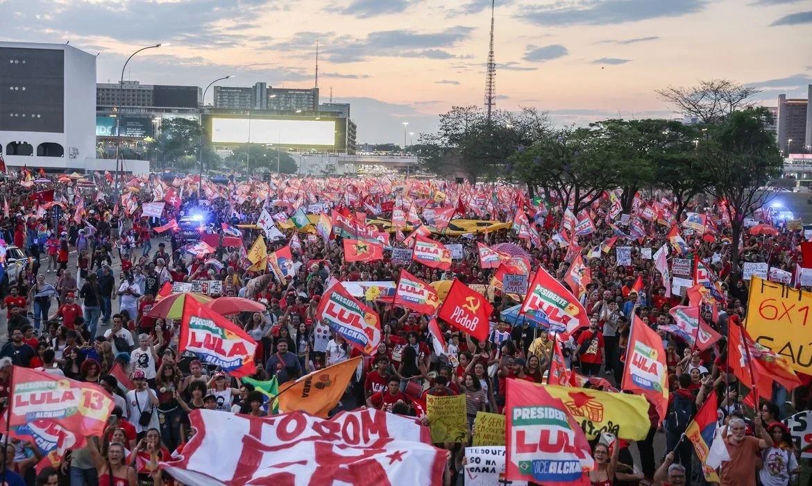 Movimentos do DF buscam 706 mil eleitores na virada pró-Lula