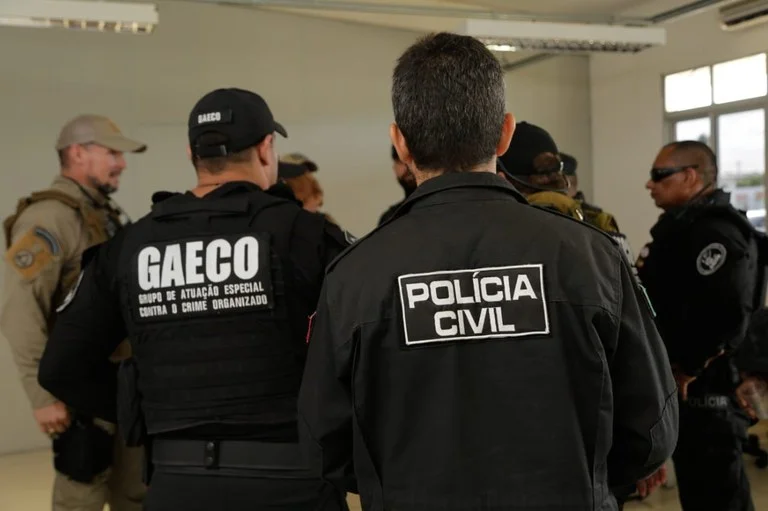 Operação 'Elo Oculto' prende dois advogados por intermediar mensagens