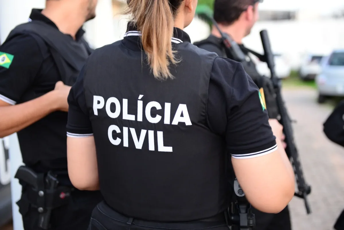 Pacajus: mãe e filho presos; mulher de 43 é apontada como mandante