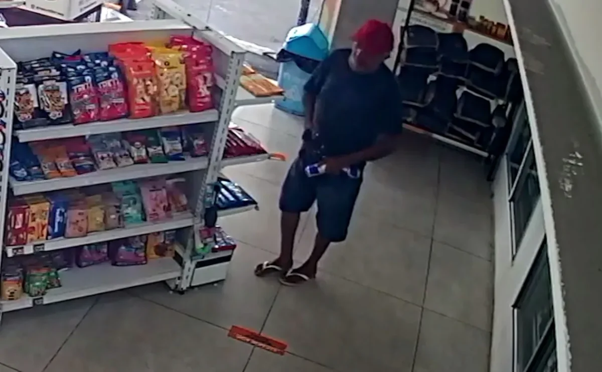 Posto de combustíveis flagra furto de energéticos em Fortaleza