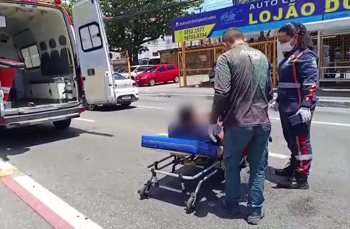 Professor de primeiros socorros atingido; motorista foge em Fortaleza
