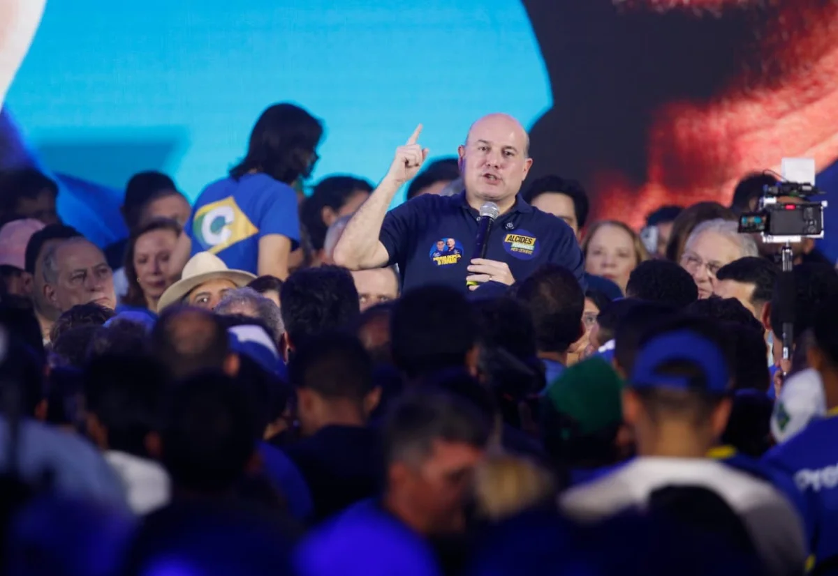 Roberto Cláudio apoia Flávio Bolsonaro no segundo turno